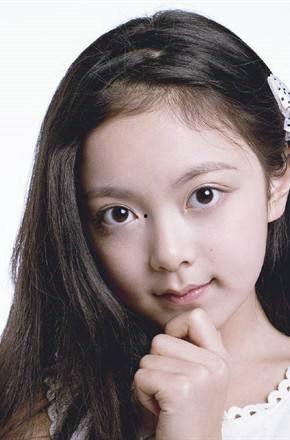 江一菲个人资料,才华横溢的影视新星，多面魅力绽放荧屏